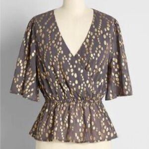 Elegant Gray and Gold Women's Top